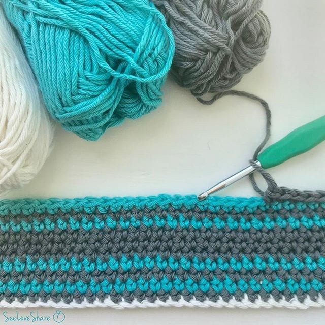 crochet shoulder strap with marine blue slate gray and champagne white striped color pattern