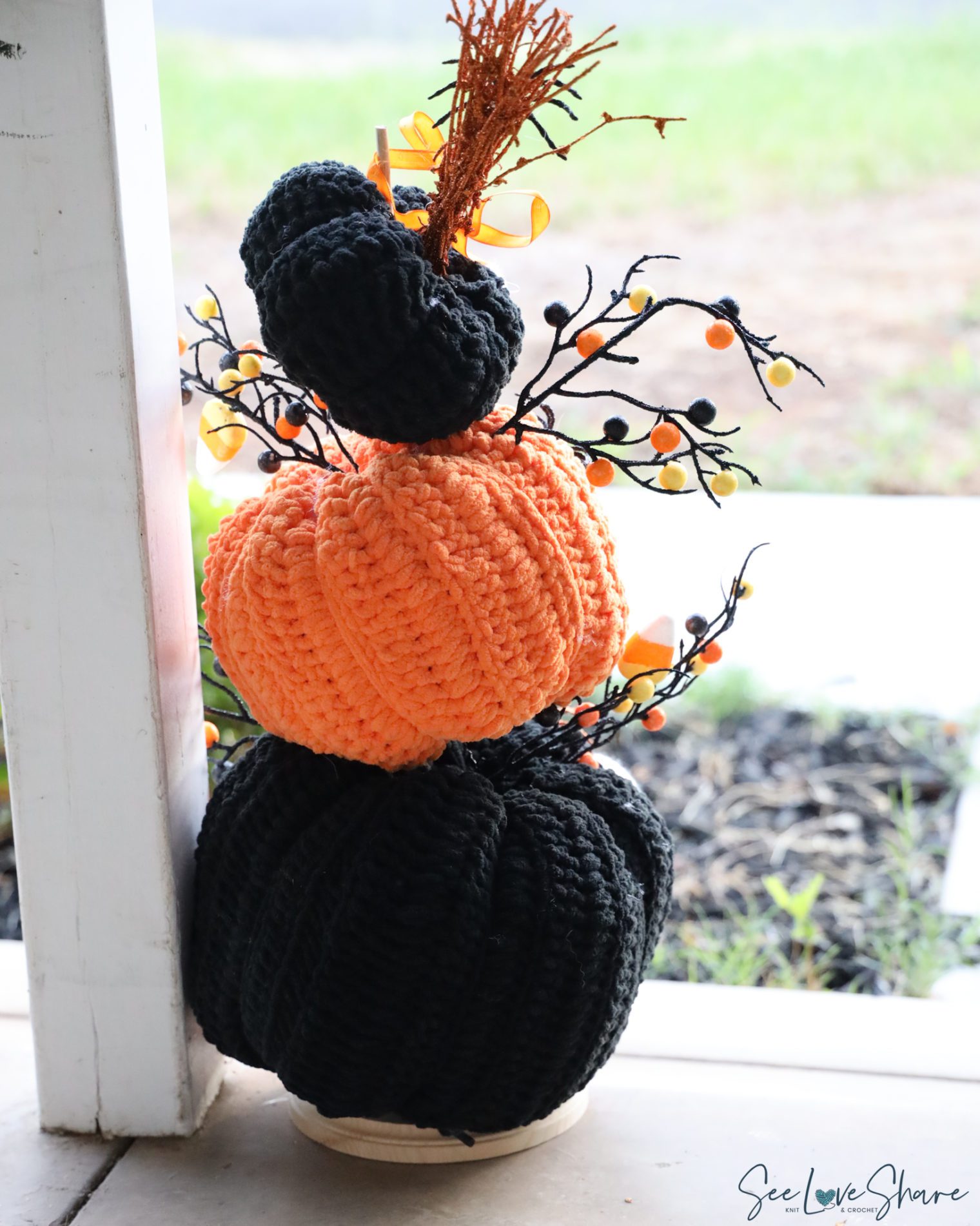 3Stack JackOLantern Topiary Free Crochet Pattern & HowTo